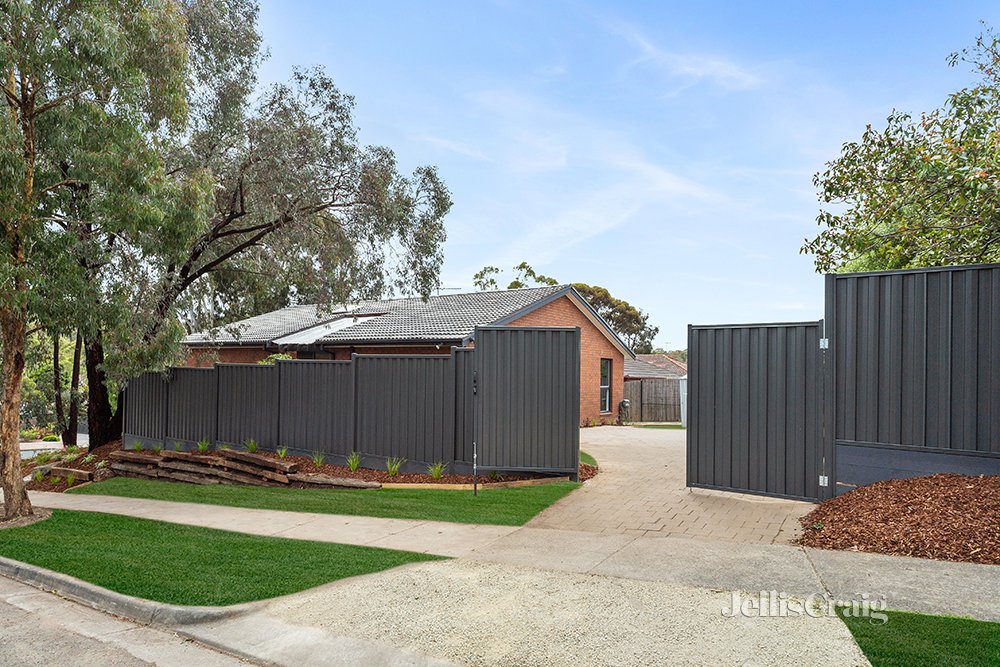 26 Glen Katherine Drive, St Helena image 1