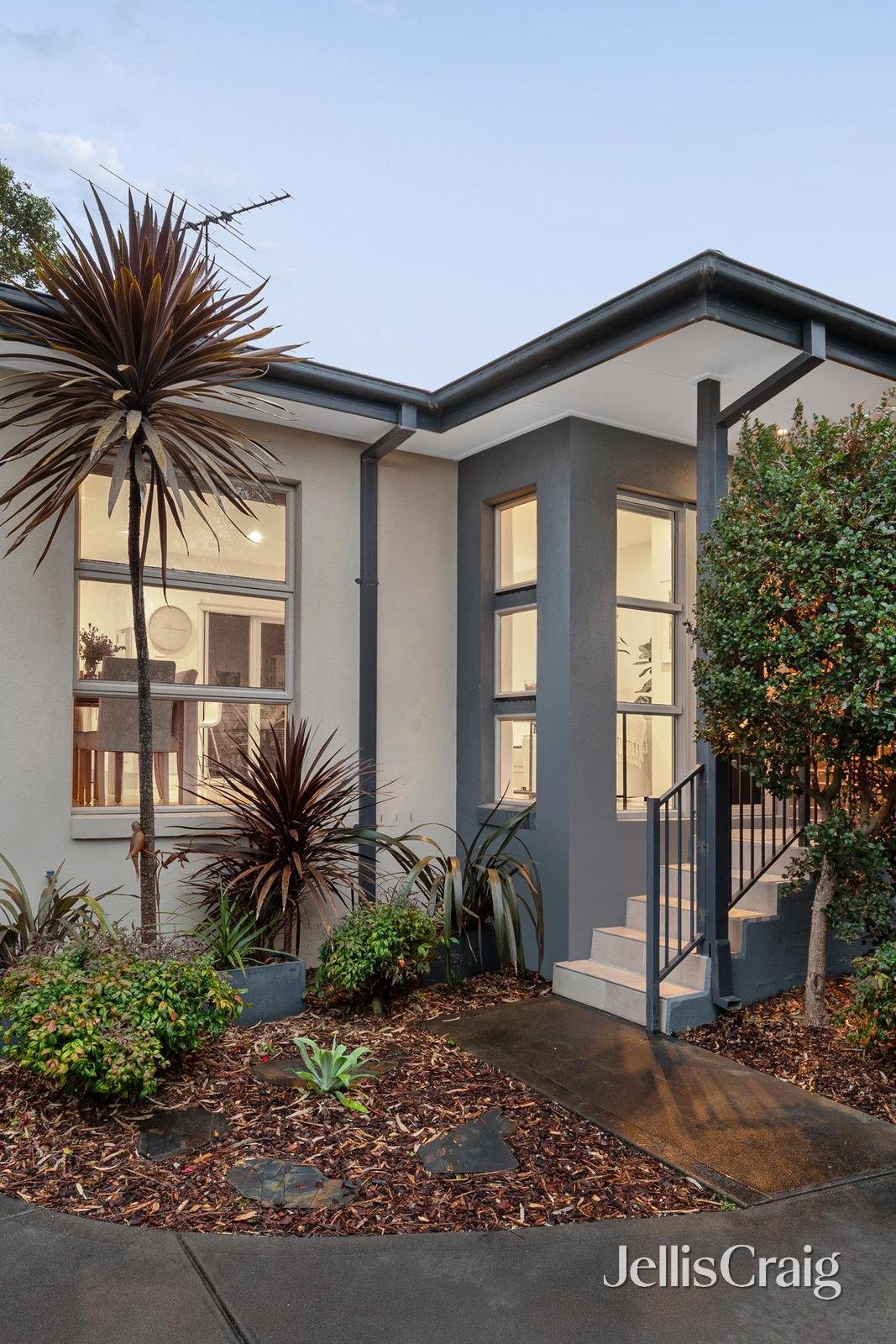 2/6 Graeme Avenue, Montmorency image 2