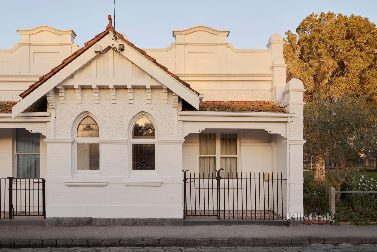 26 Gray Street, Brunswick image 2