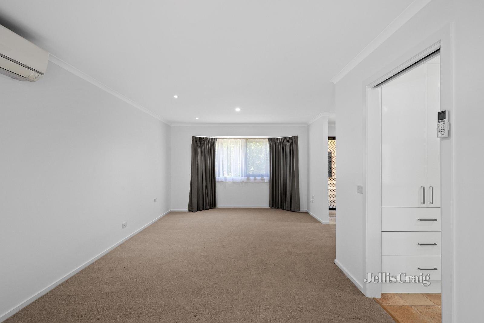 26 Grosvenor Walk, Lilydale image 2