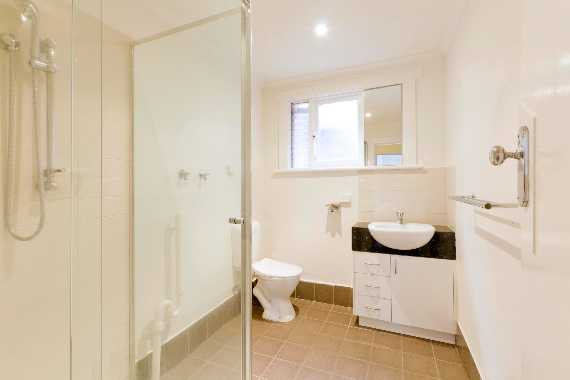 Property Gallery Thumbnail 4