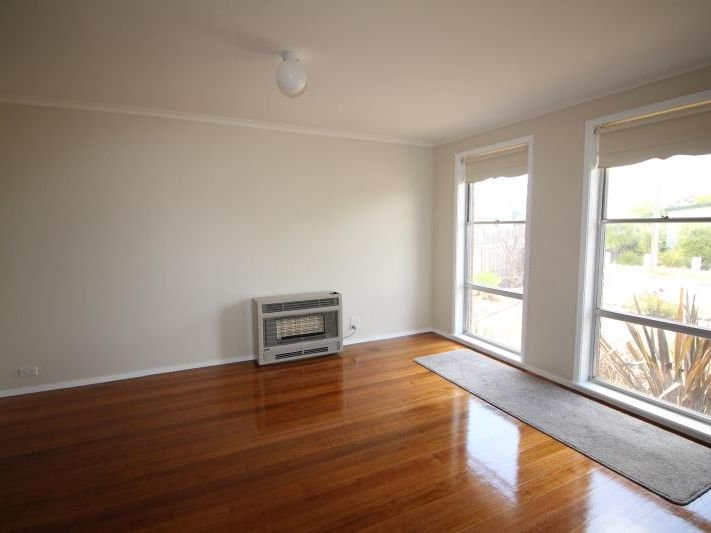 26 Hibiscus Crescent, Newcomb image 4