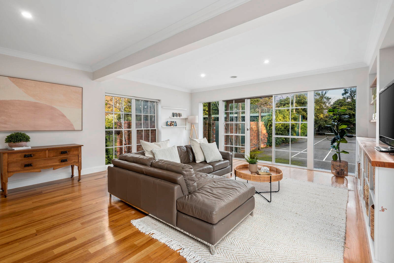 Property Gallery Thumbnail 12