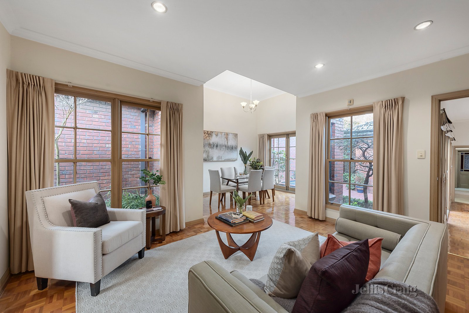 2/6 Hopetoun Avenue, Canterbury image 3