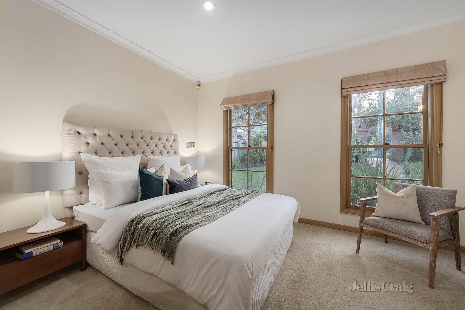 2/6 Hopetoun Avenue, Canterbury image 6