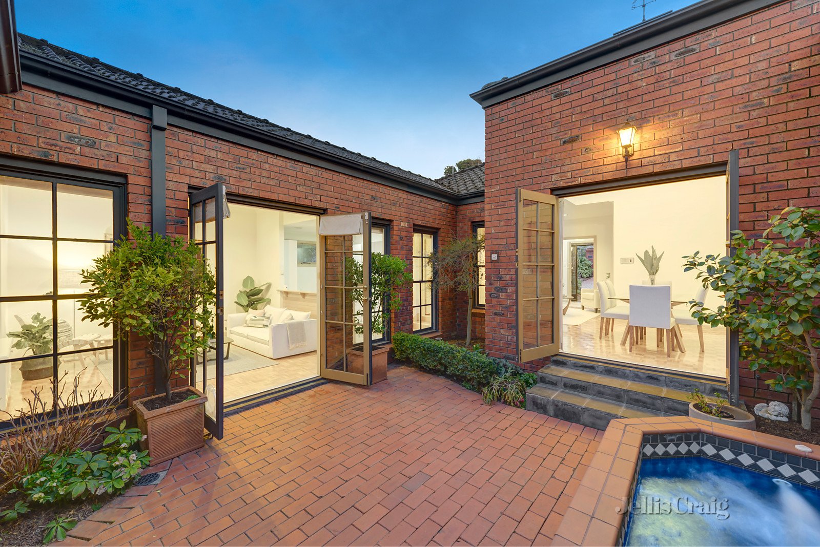 2/6 Hopetoun Avenue, Canterbury image 7