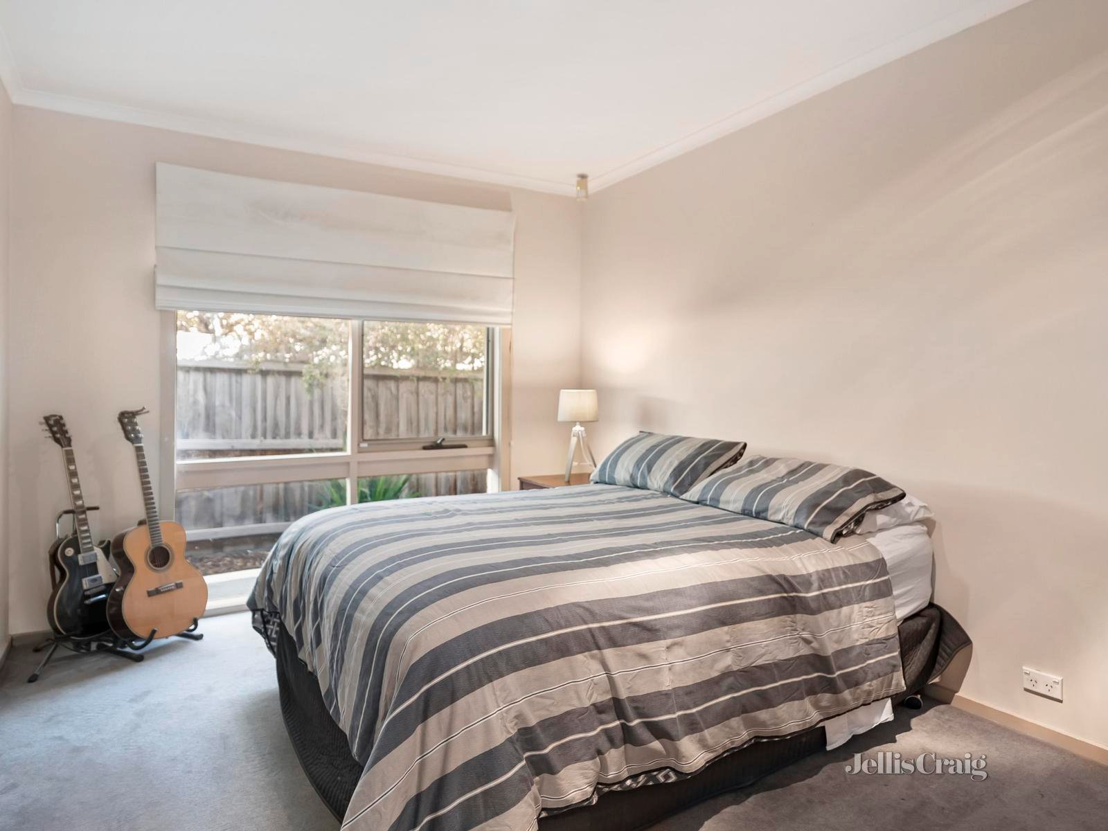 26 Huntingfield Drive, Doncaster East image 8