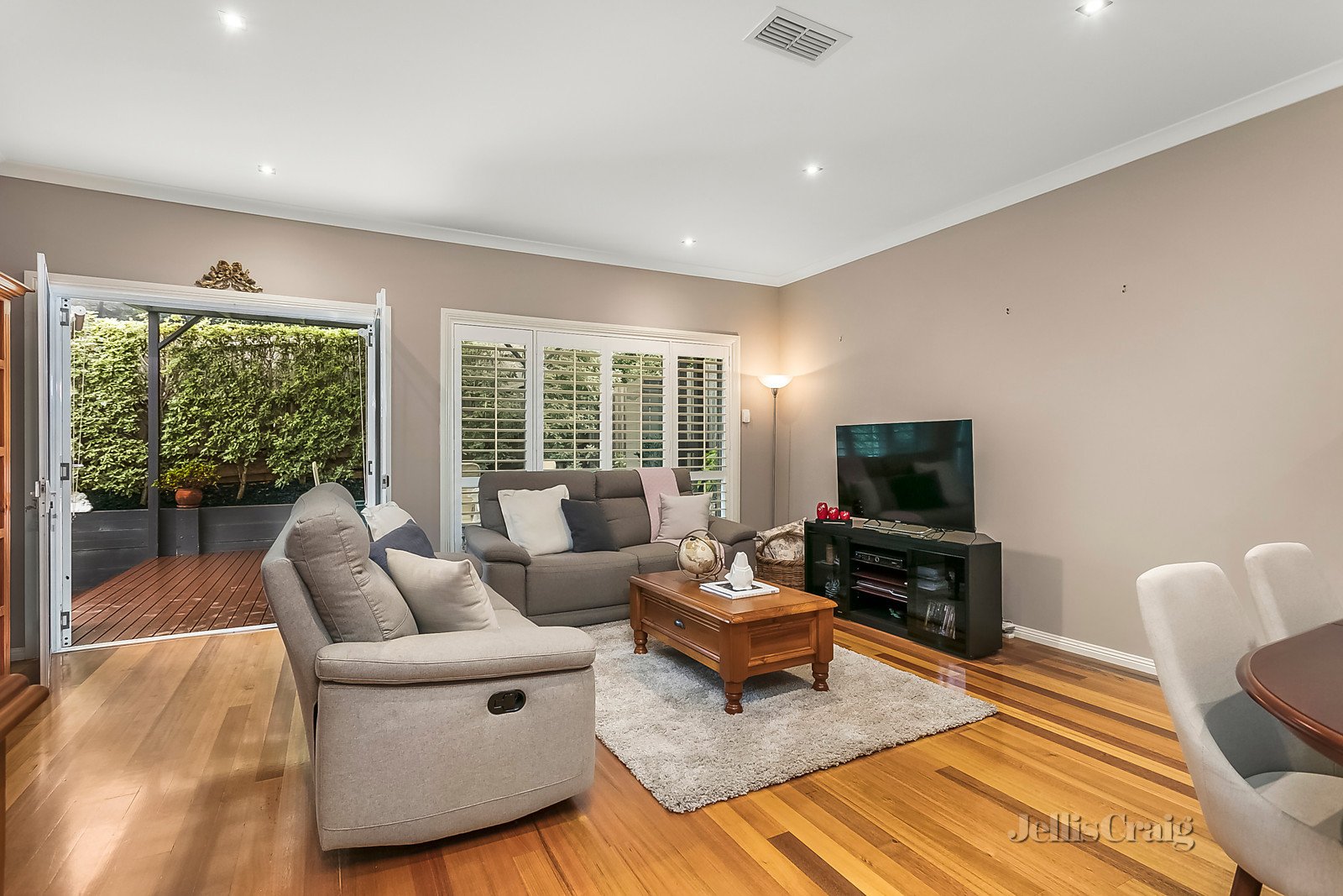 26 James Street, Ascot Vale image 2