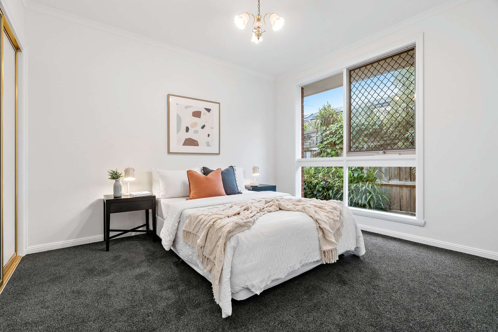 Property Gallery Thumbnail 9