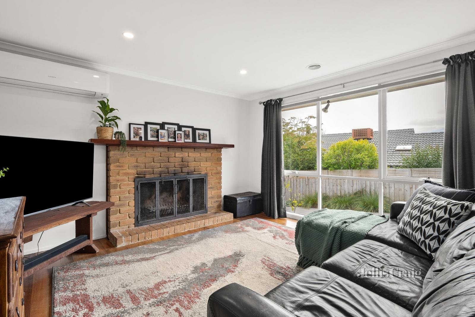 2/6 Kambora Court, Mooroolbark image 5