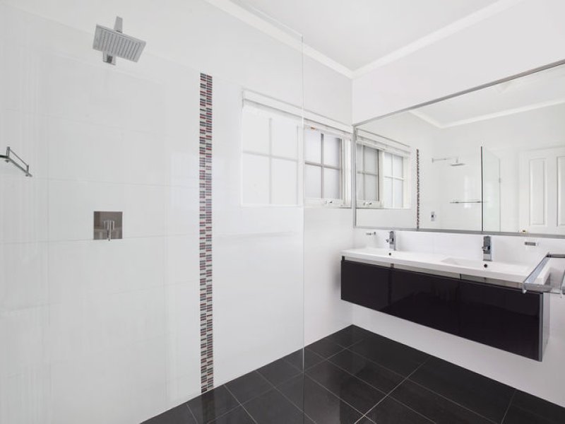 Property Gallery Thumbnail 5