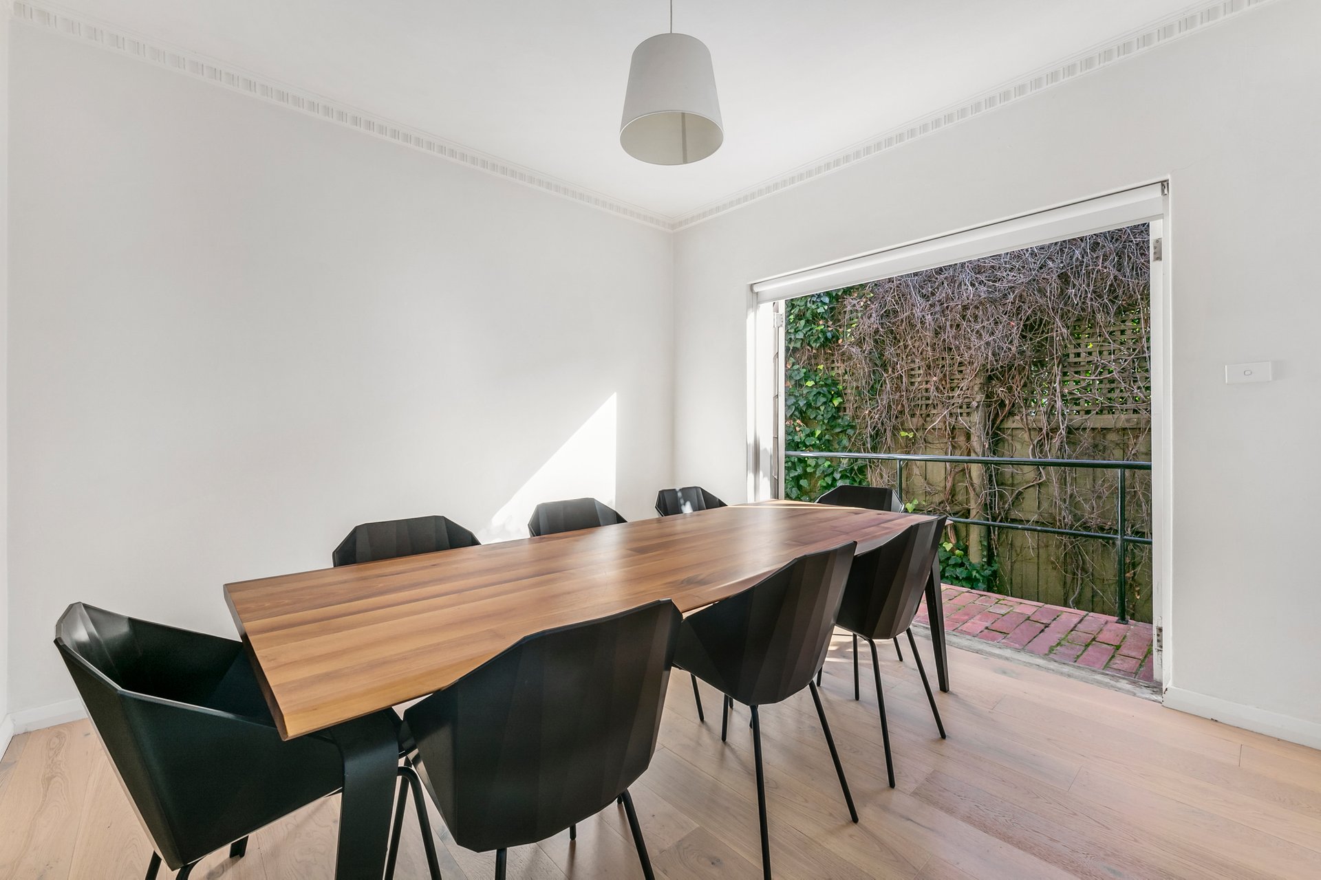 Property Gallery Thumbnail 8
