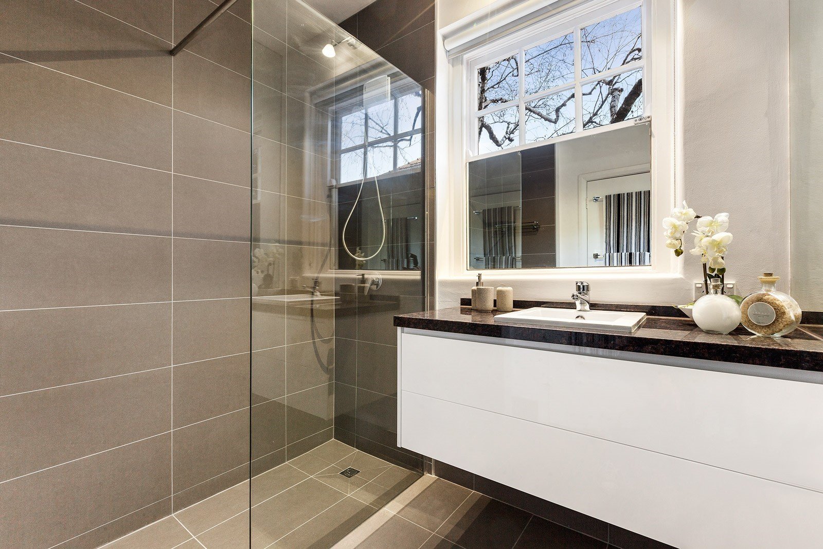 Property Gallery Thumbnail 9
