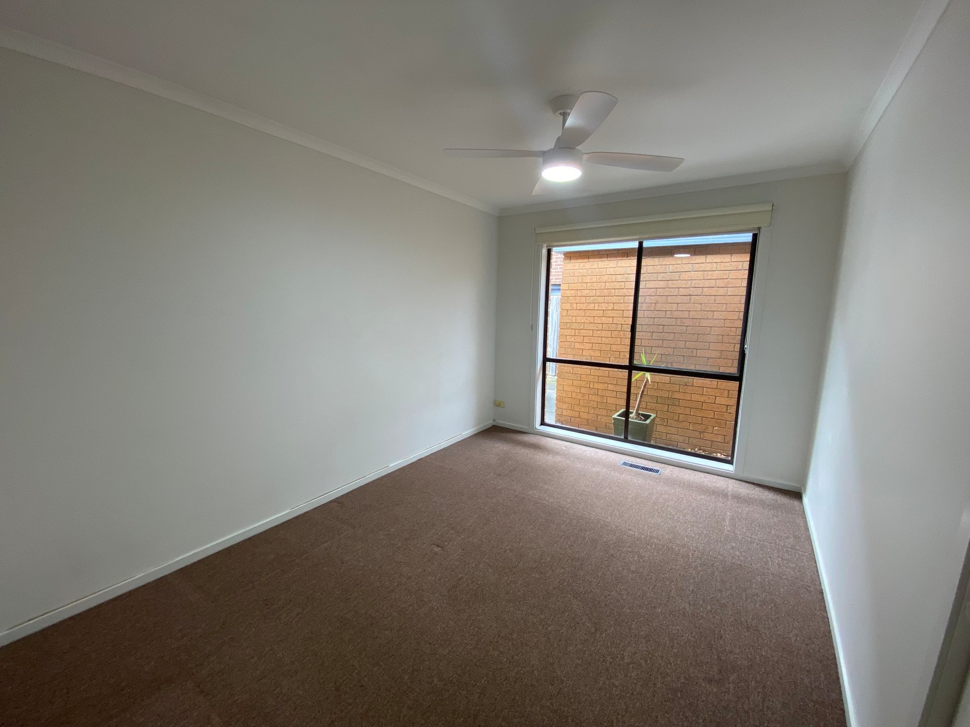 2/6 Langley Street, Ringwood East image 4