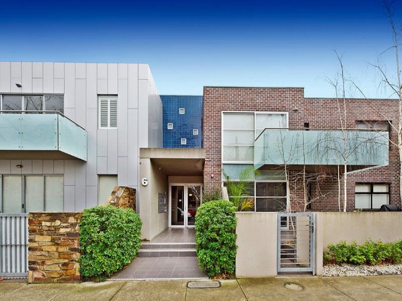2/6 Lansdowne Road, St Kilda East image 2