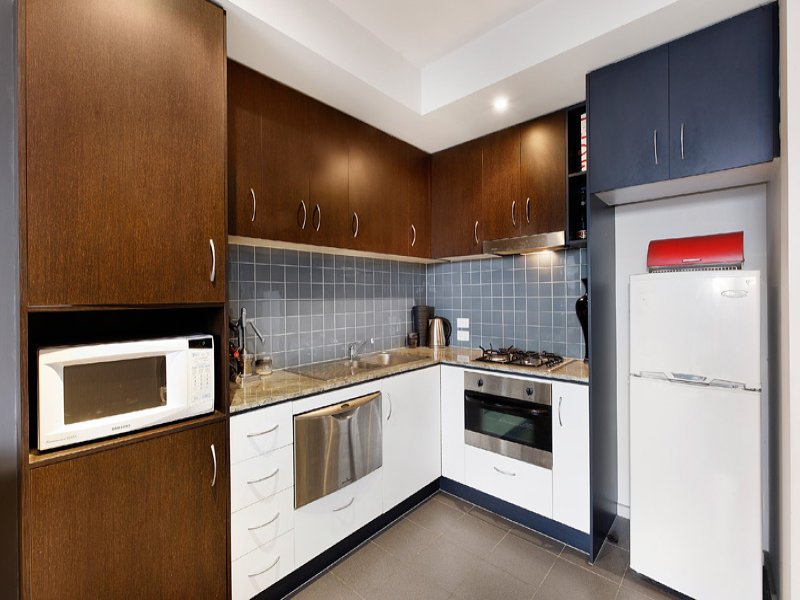 2/6 Lansdowne Road, St Kilda East image 4