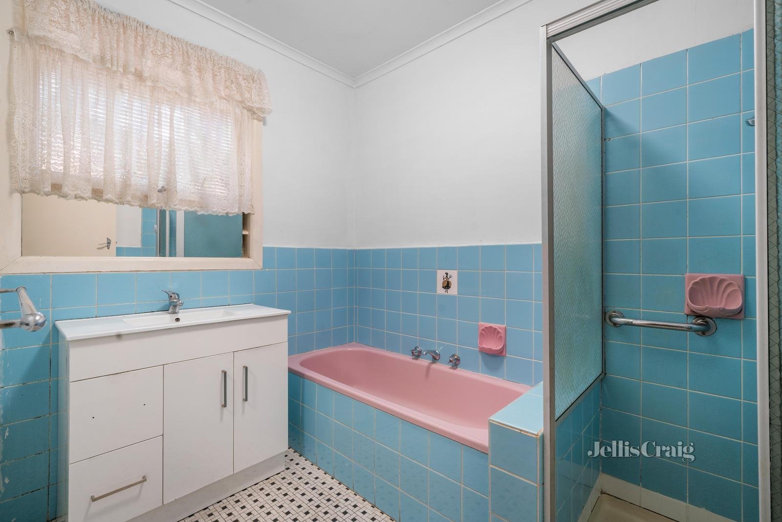 26 Lantana Street, Blackburn North image 4