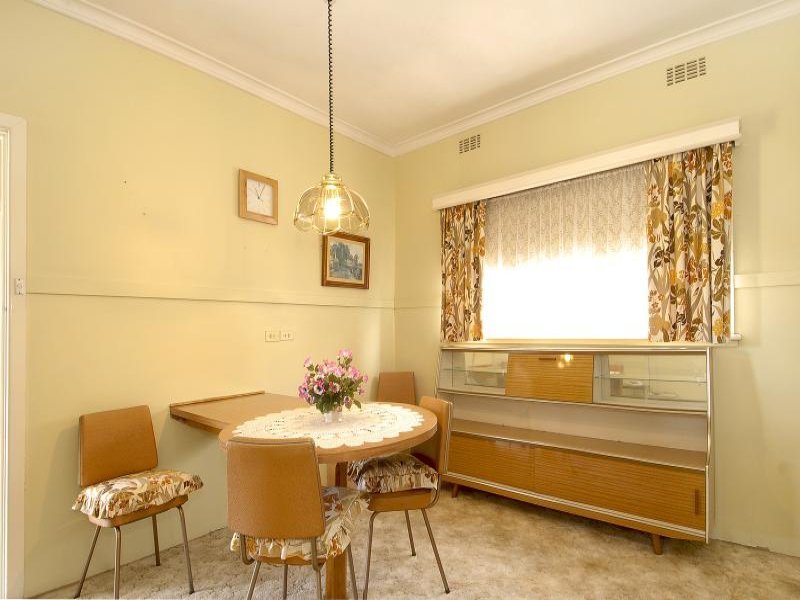 26 Laura Avenue, Belmont image 4