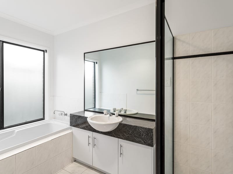 Property Gallery Thumbnail 8