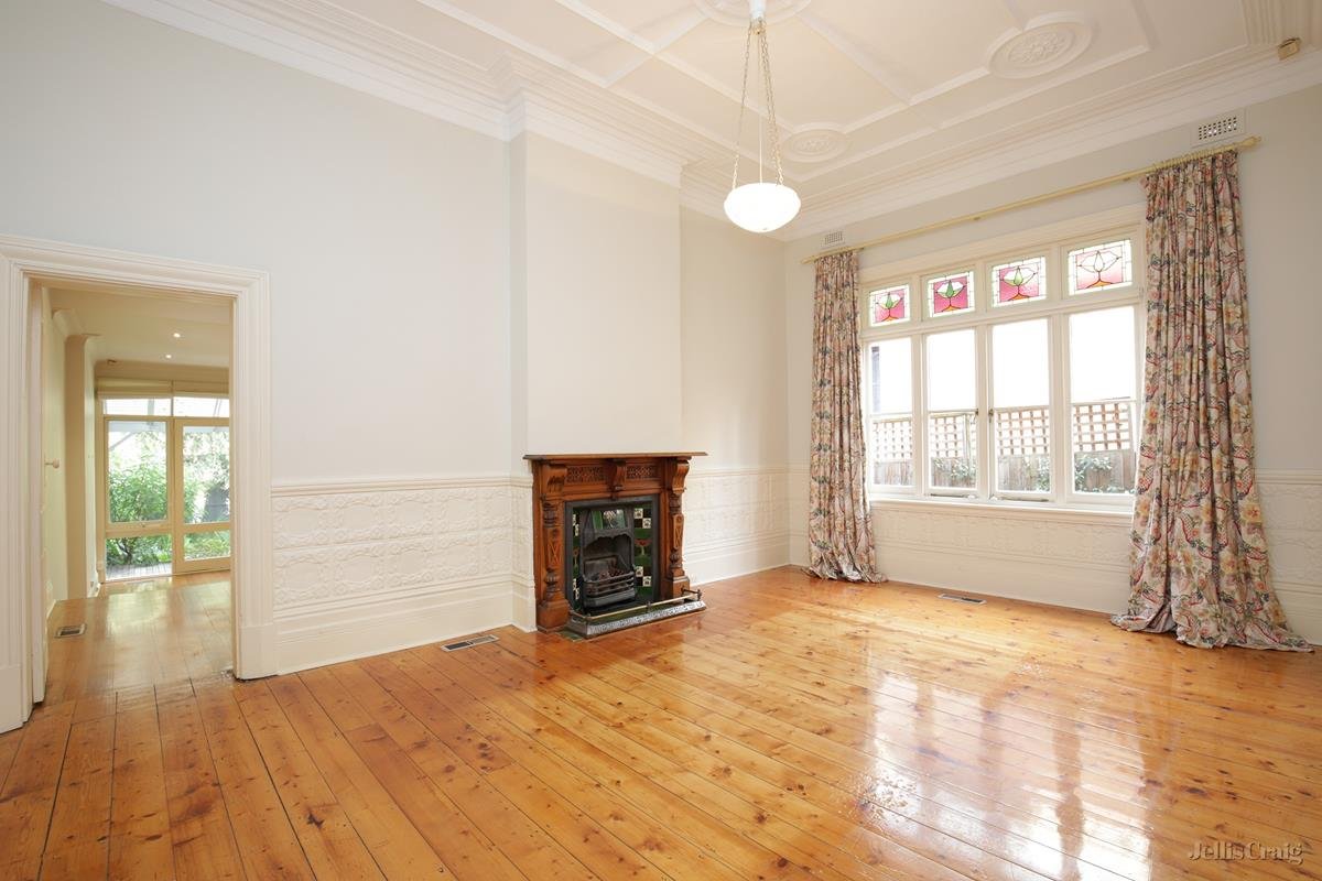 26 Malakoff Street, Caulfield North image 2