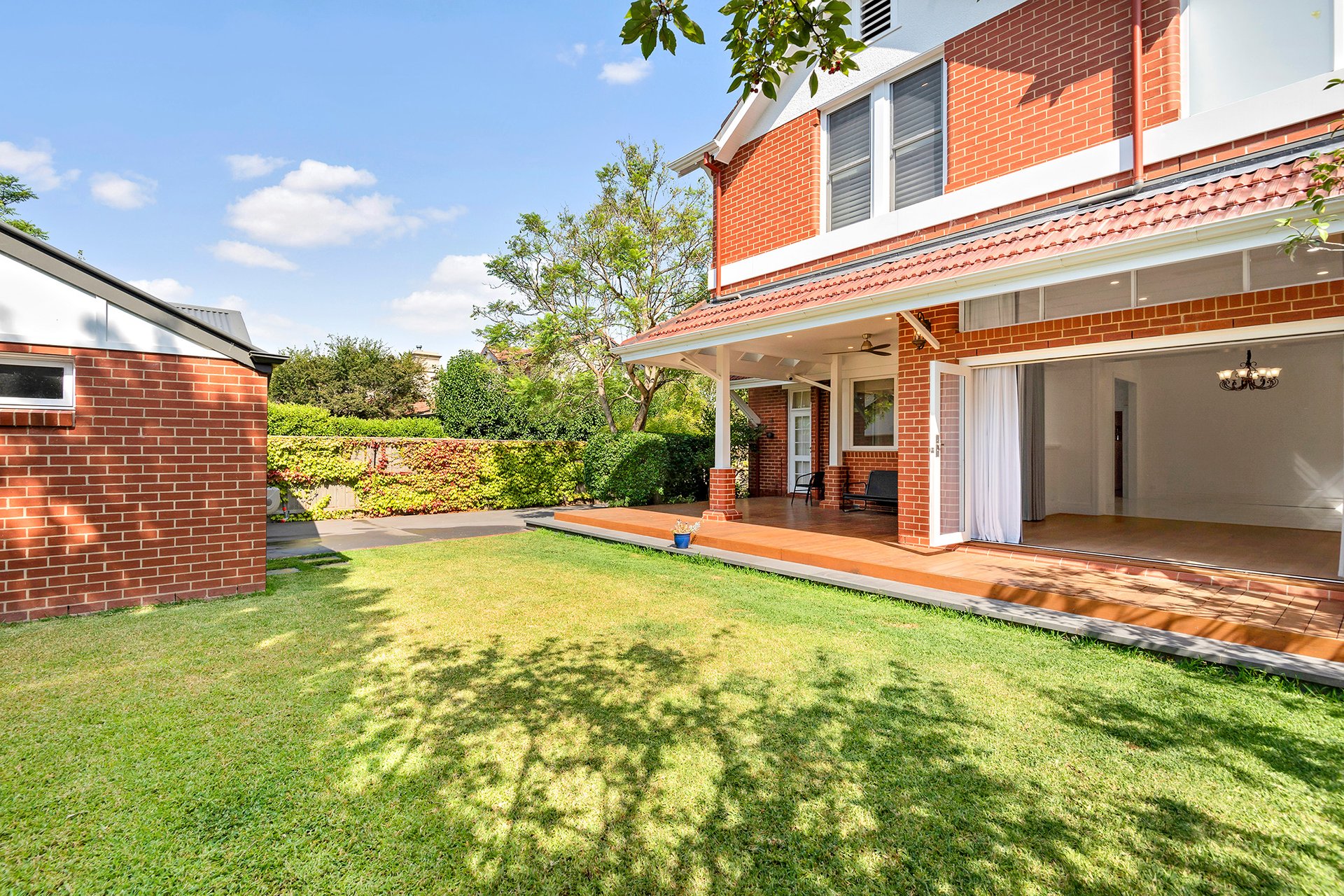Property Gallery Thumbnail 8