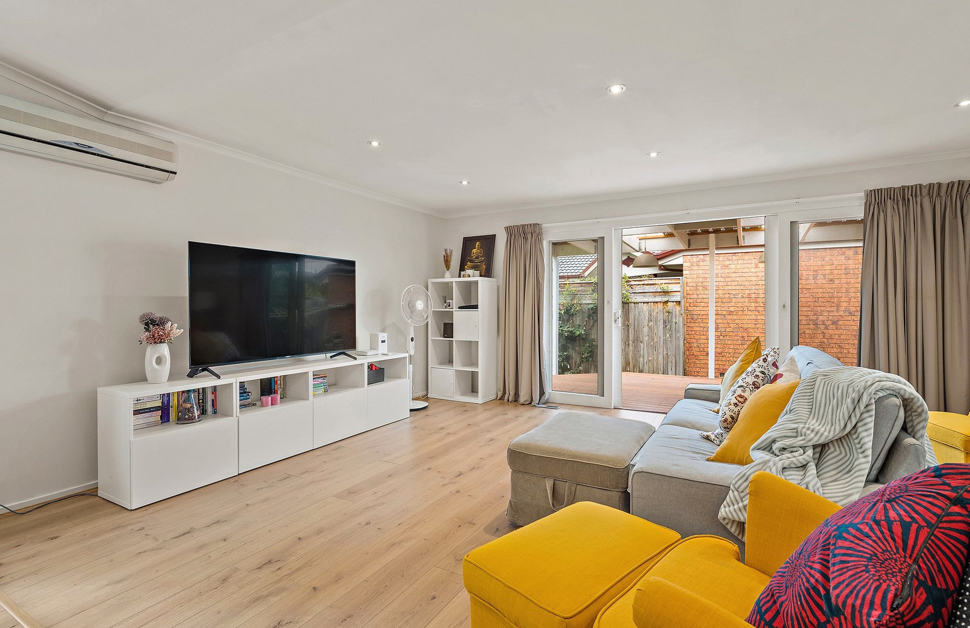 26 Masefield Avenue, Mooroolbark image 2