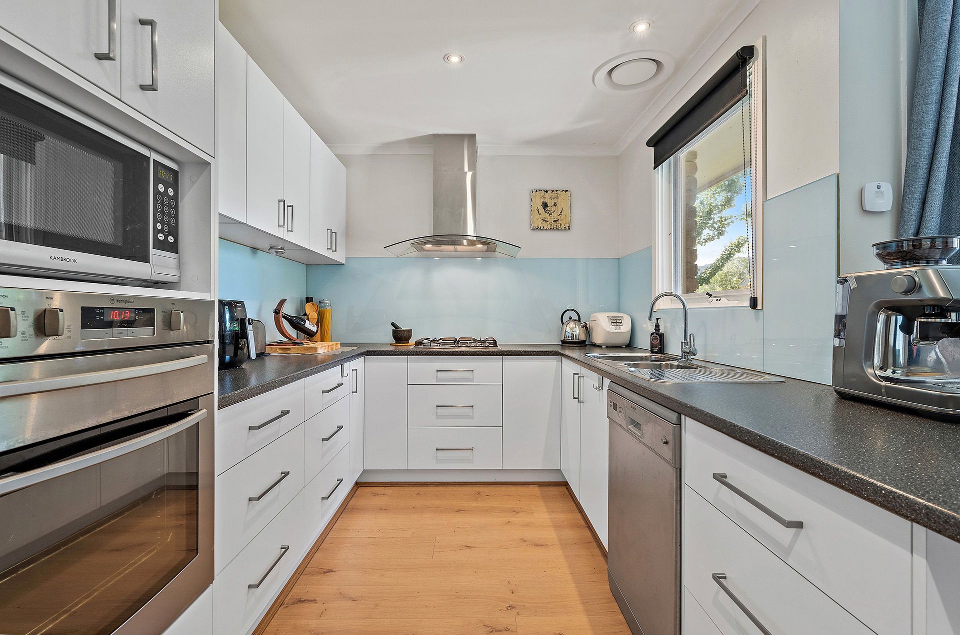 26 Masefield Avenue, Mooroolbark image 3