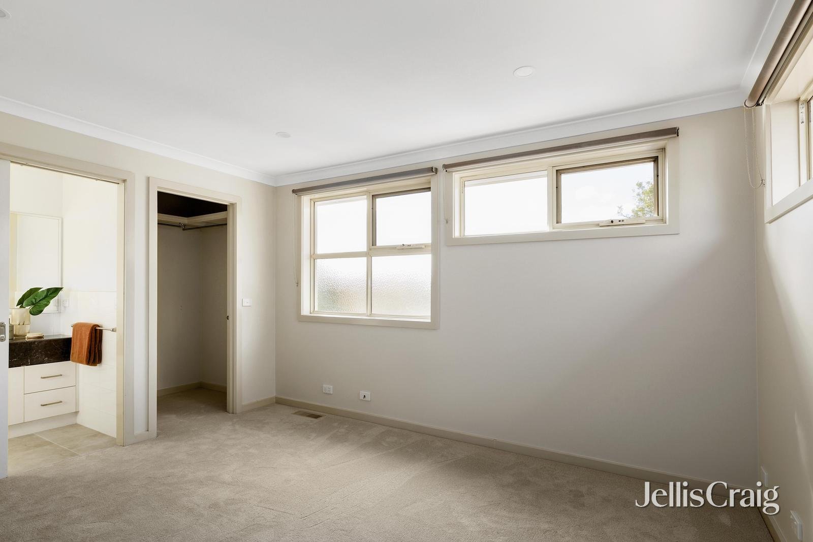 2/6 Mayfield Street, Greensborough image 12