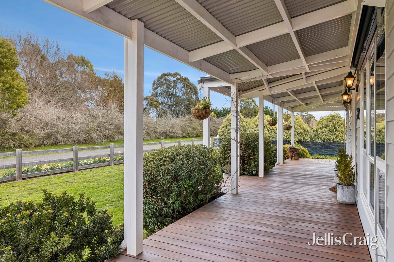 26 McMahons Road, Glenlyon image 2