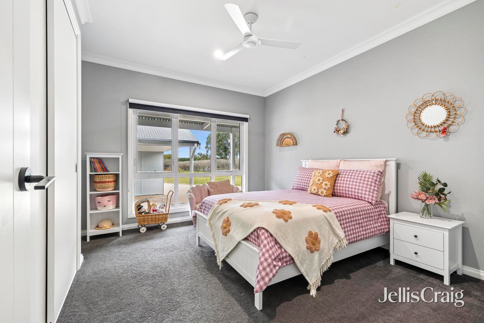 26 McMahons Road, Glenlyon image 10