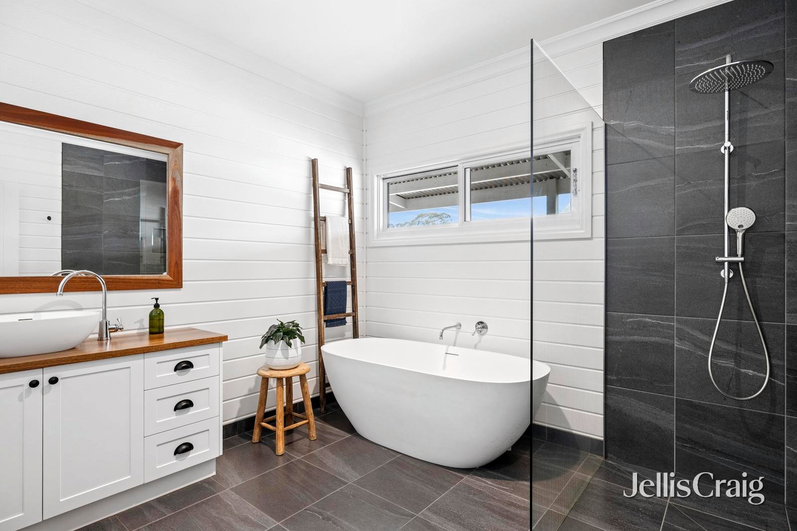 26 McMahons Road, Glenlyon image 12