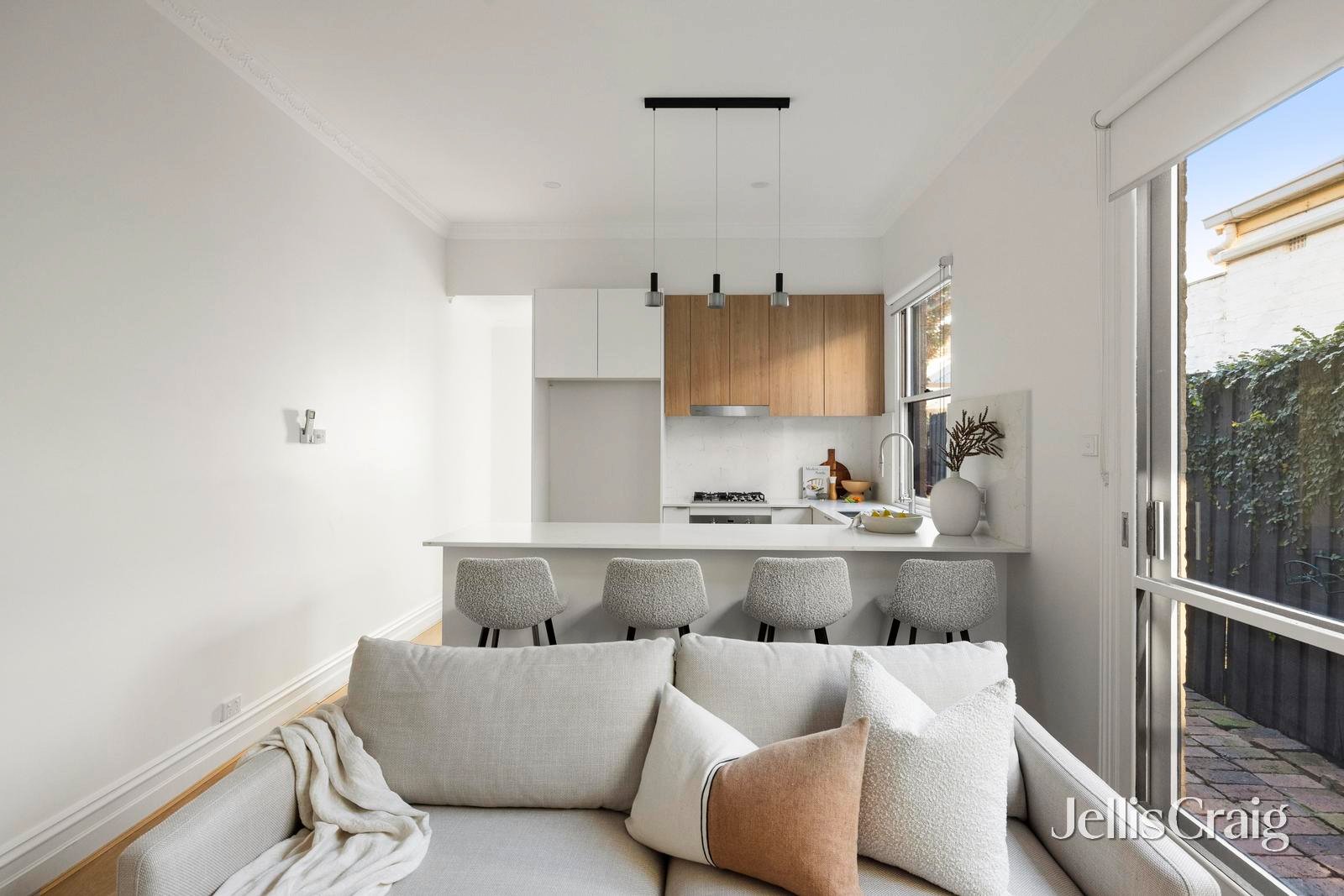 26 Mills Street, Albert Park image 4