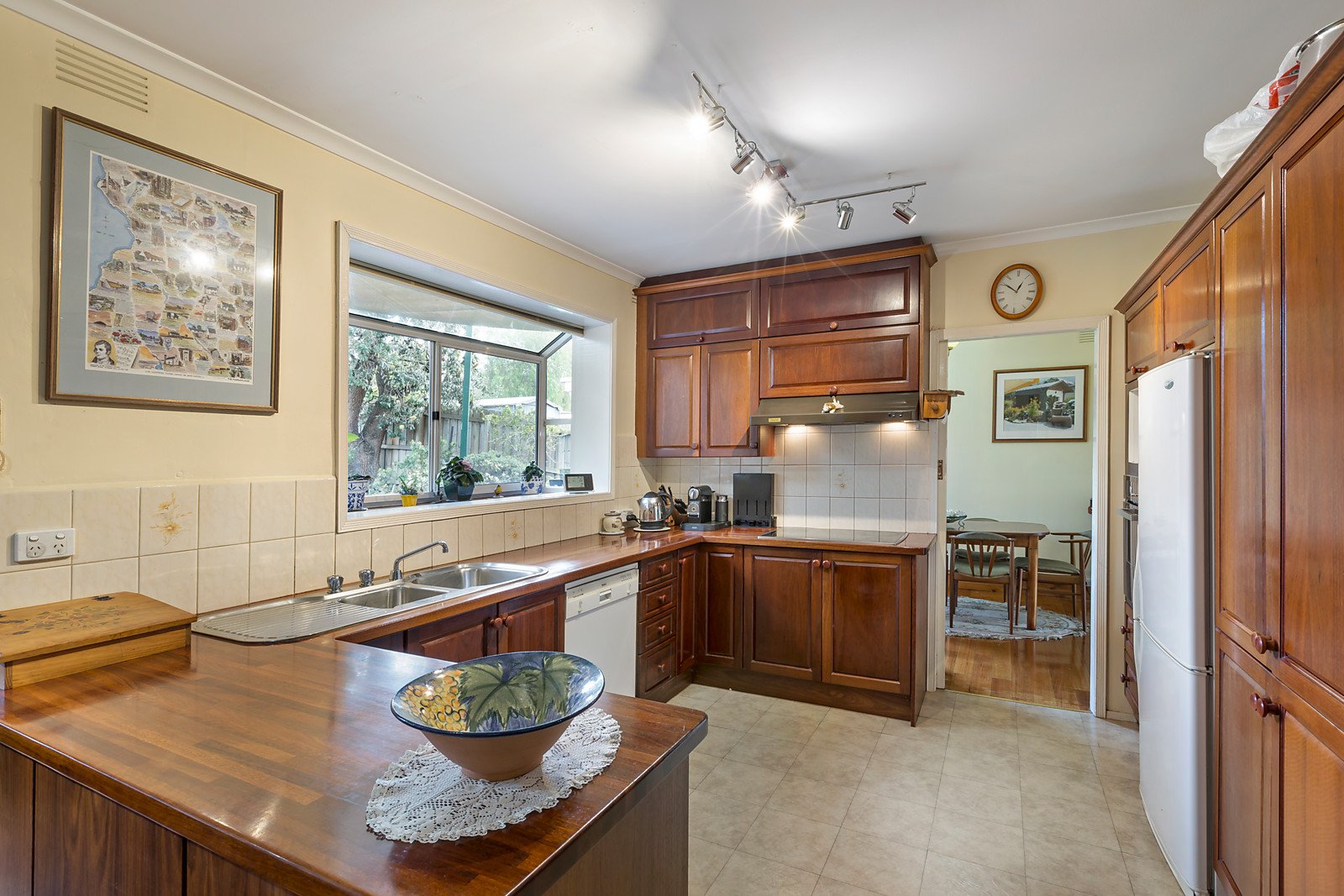 26 Milton Parade, Malvern image 3