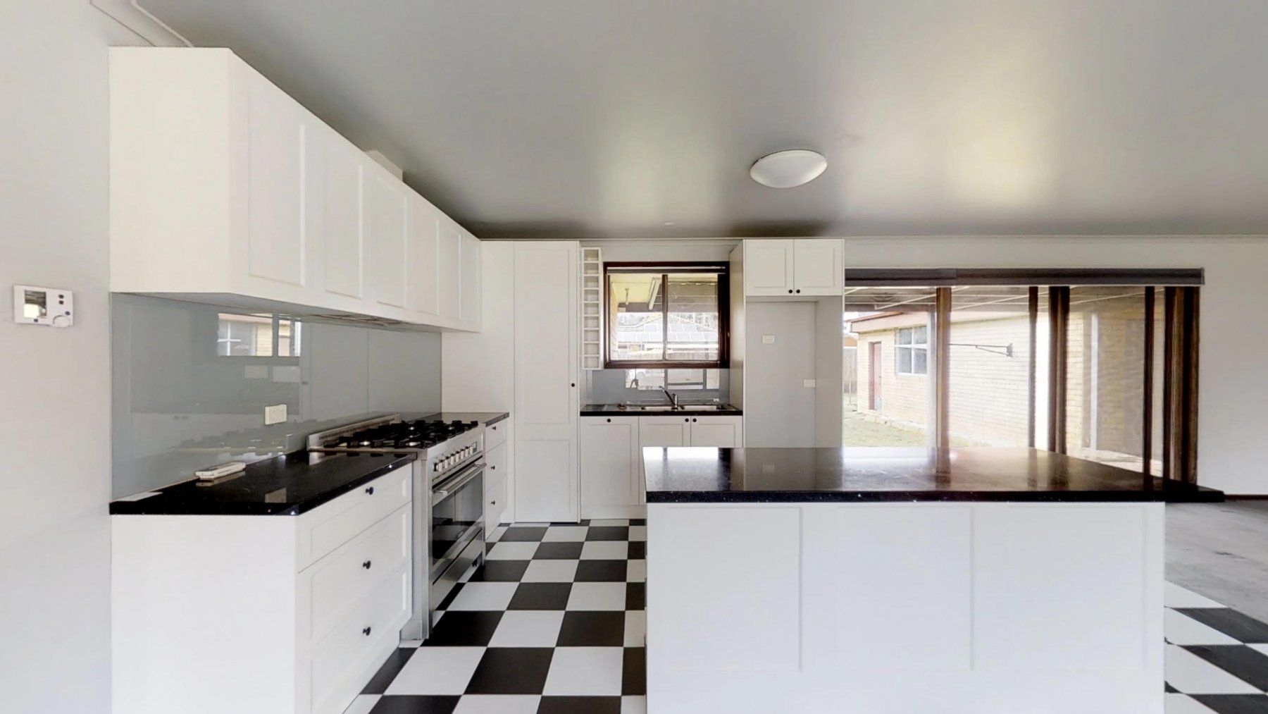 Property Gallery Thumbnail 5