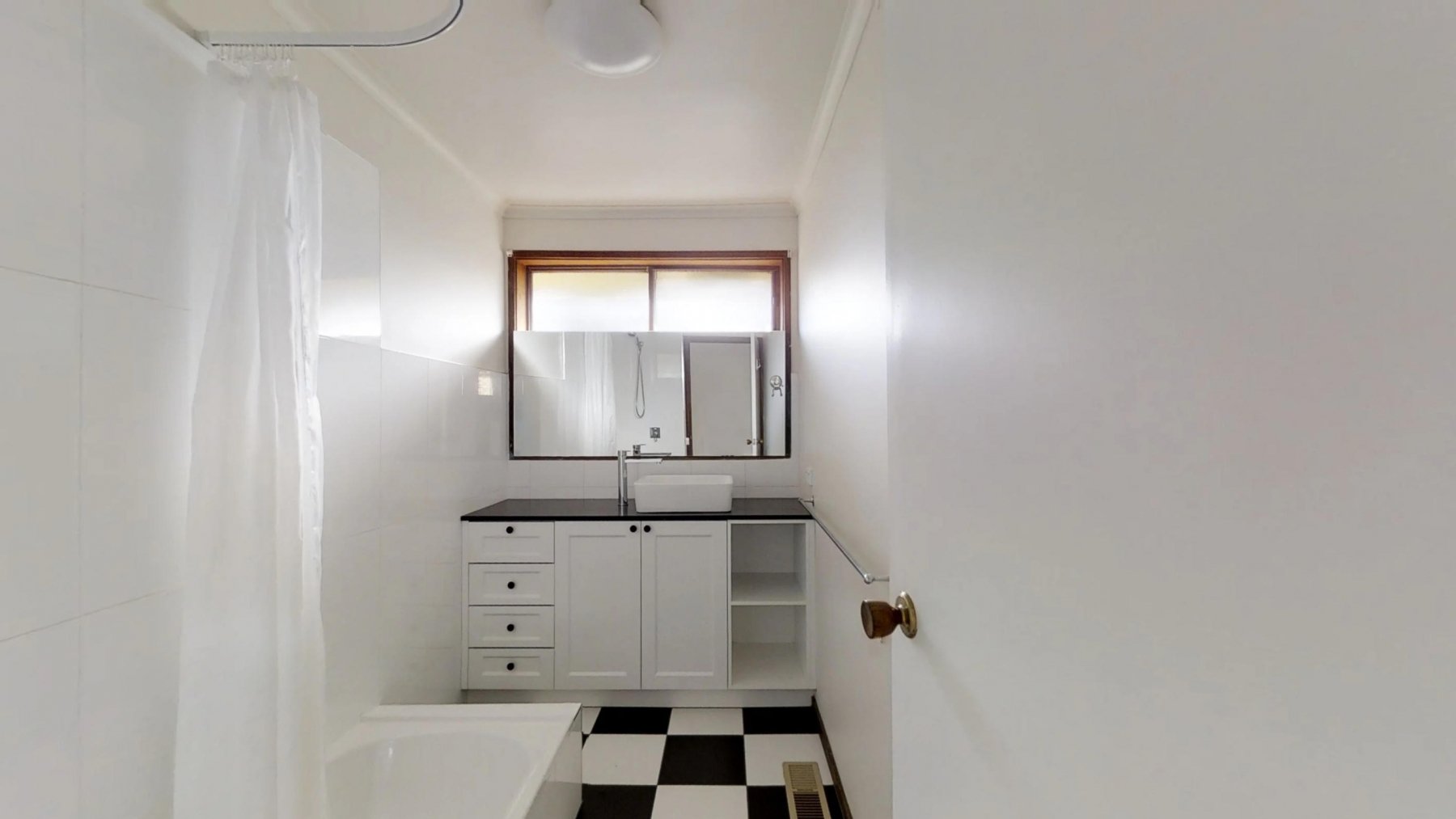 Property Gallery Thumbnail 8
