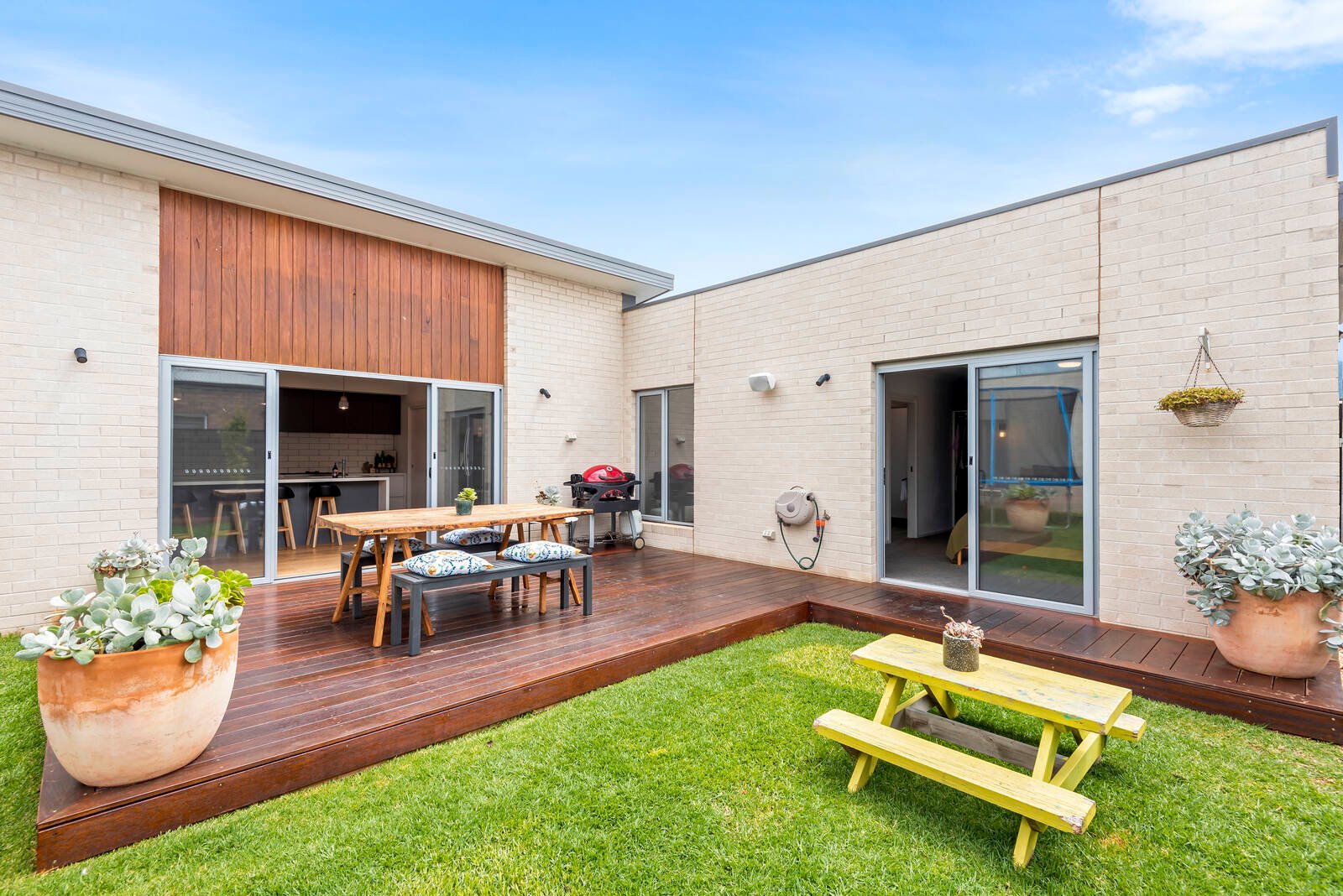 Property Gallery Thumbnail 7