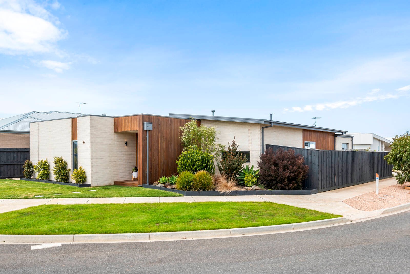 Property Gallery Thumbnail 15