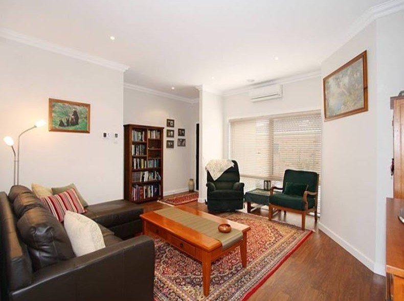 2/6 Murra Court, Ashwood image 4