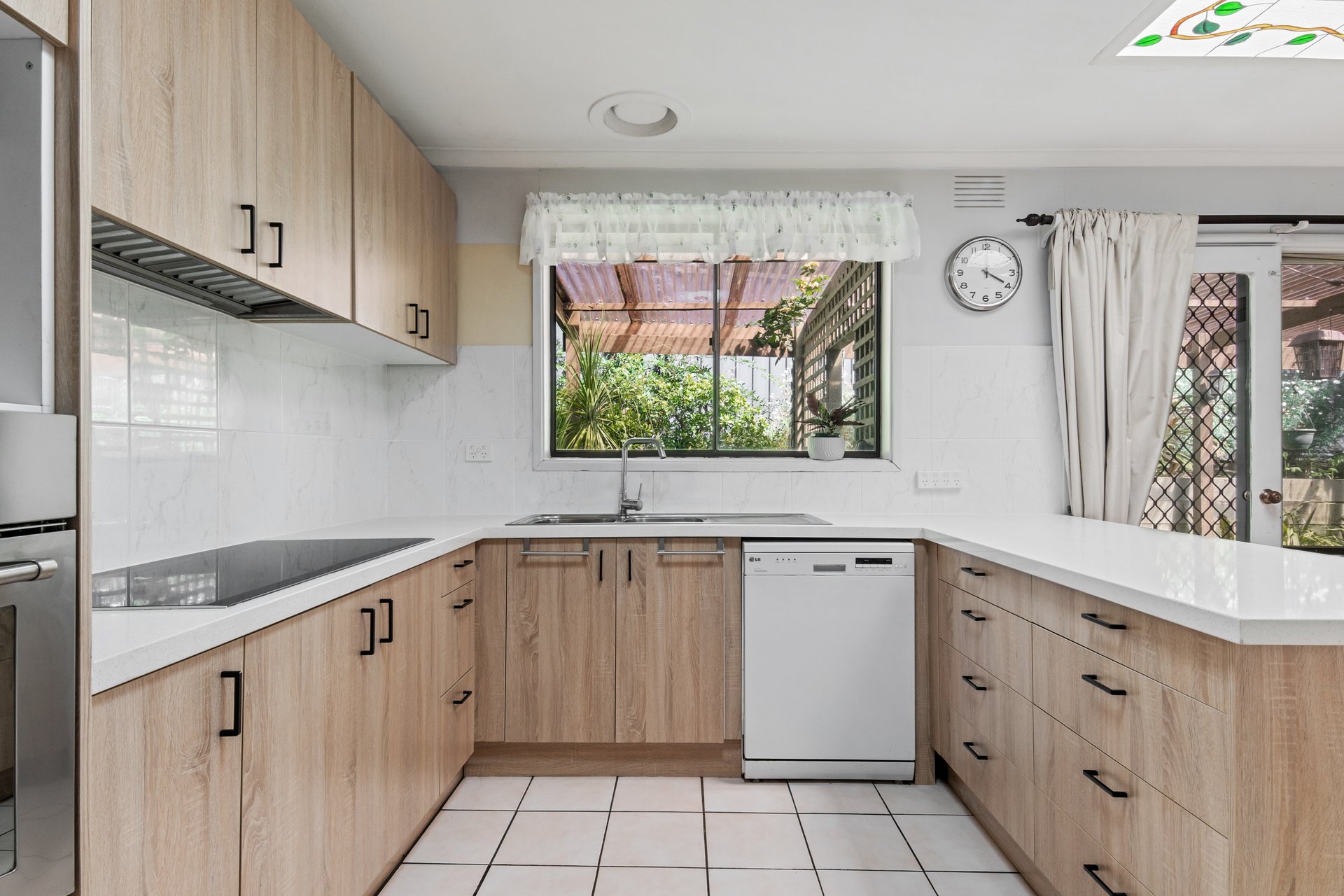 26 Myoora Drive, Mooroolbark image 3