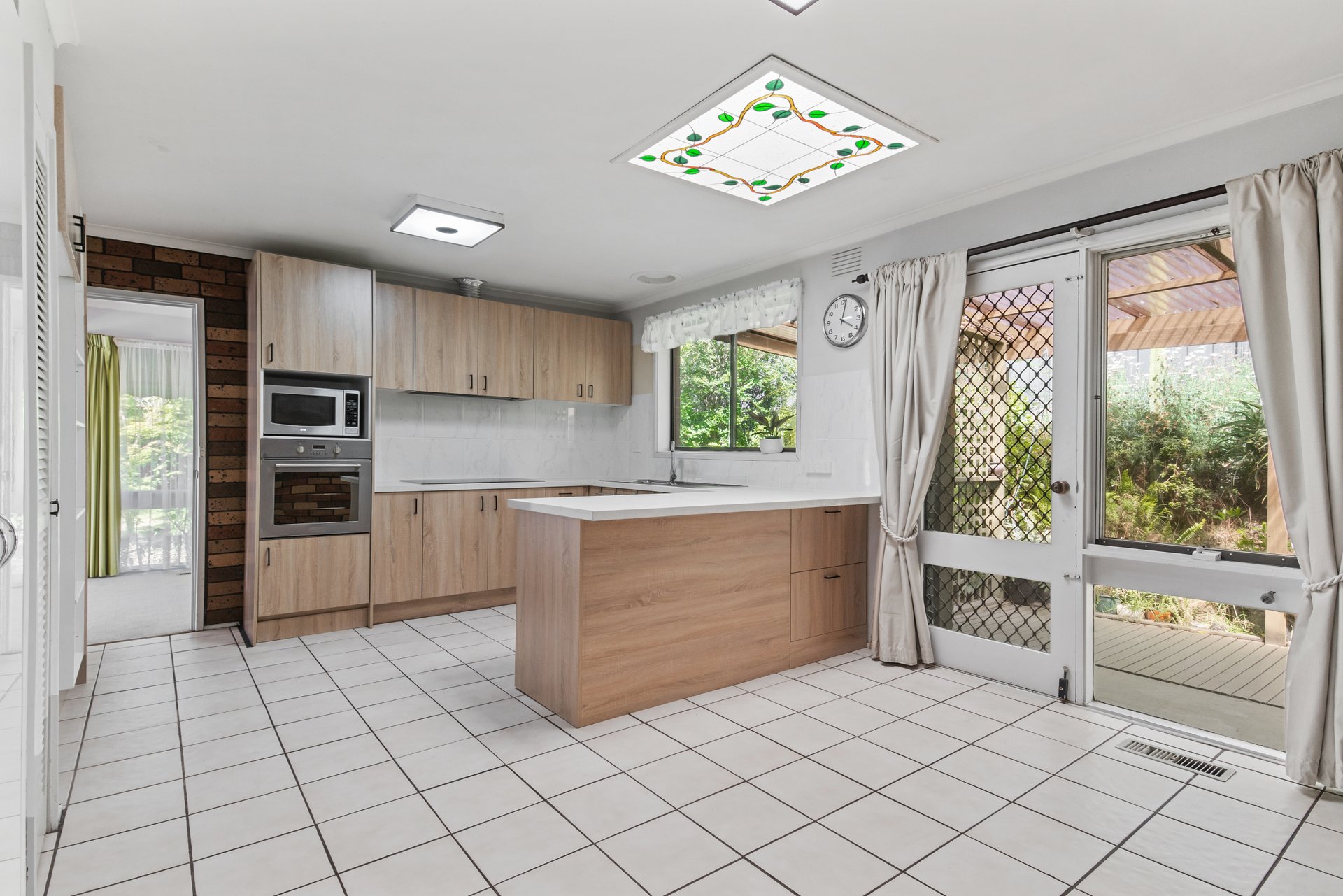 26 Myoora Drive, Mooroolbark image 5