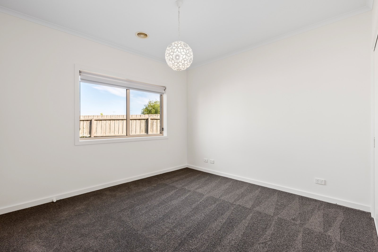 Property Gallery Thumbnail 6