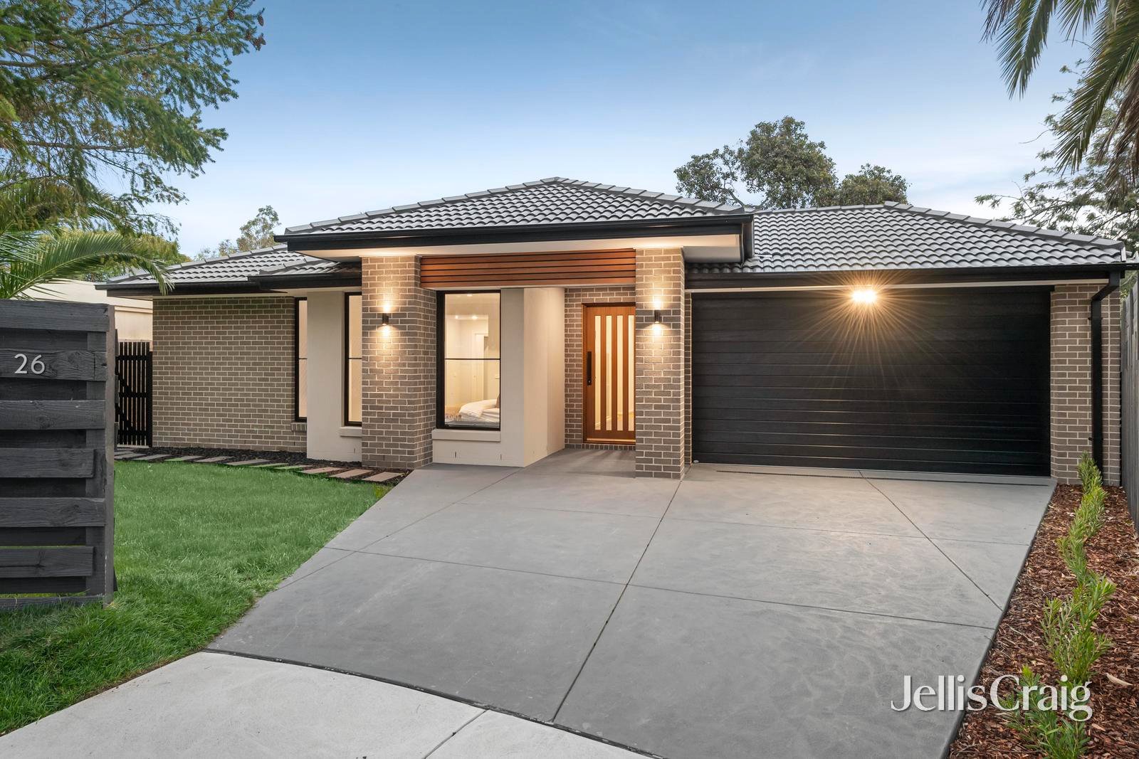 26 Nicholson Street, Ringwood East image 2