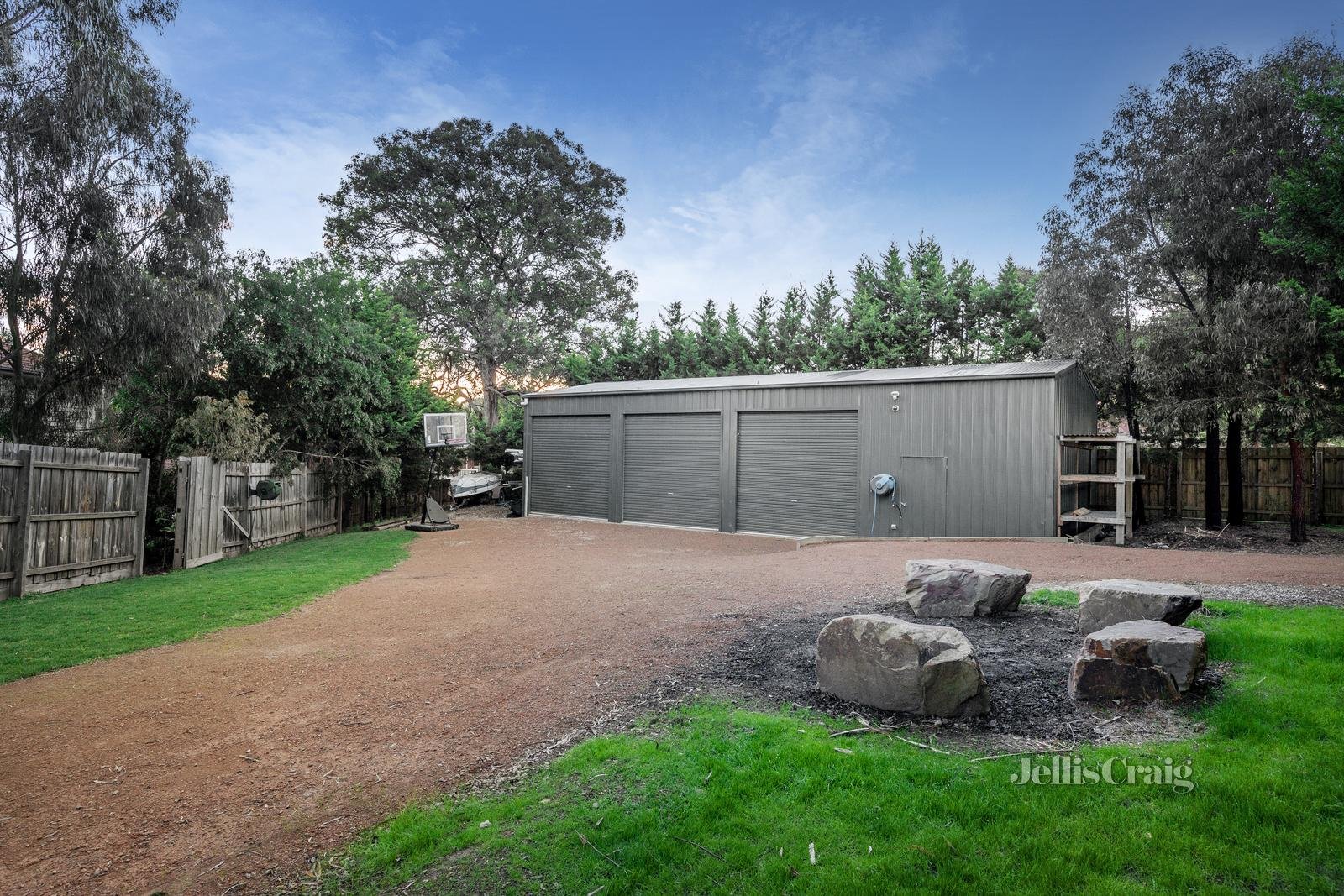 26 Oronsay Crescent, Diamond Creek image 10