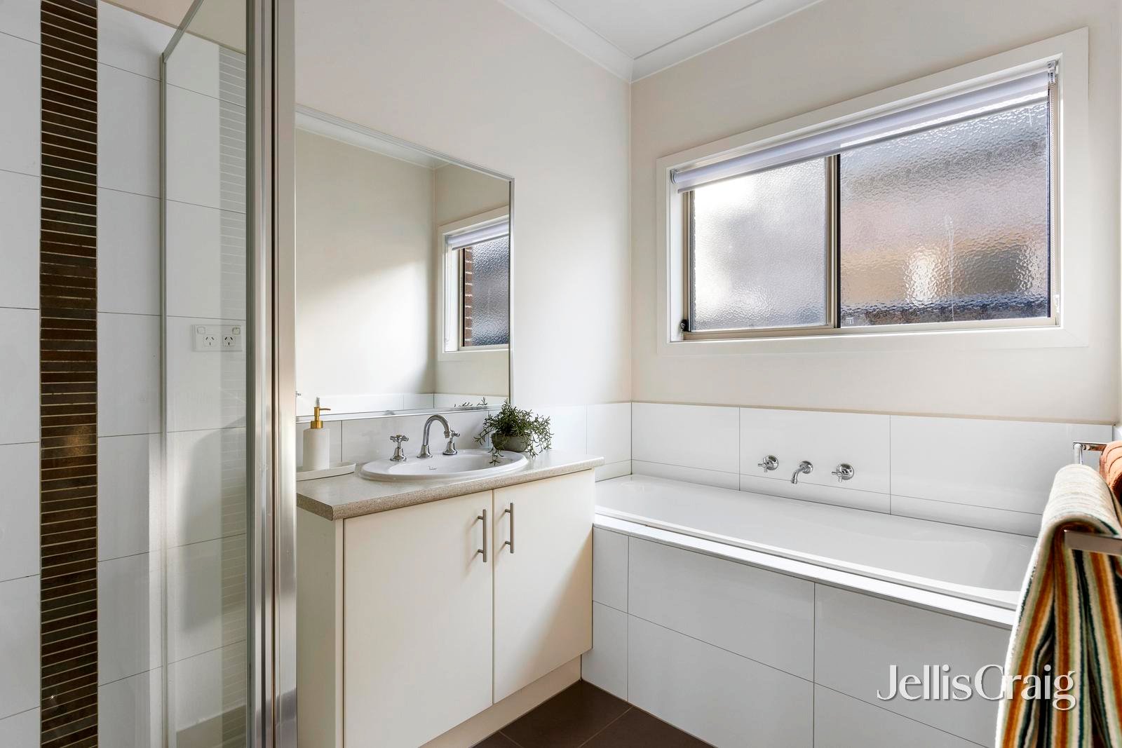 26 Panton Gap Drive, South&nbsp;Morang image 9