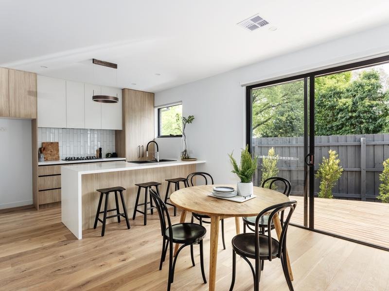 2/6 Penleigh Court, Mount Waverley image 2
