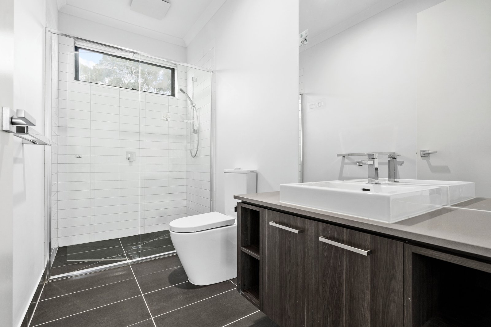 Property Gallery Thumbnail 6