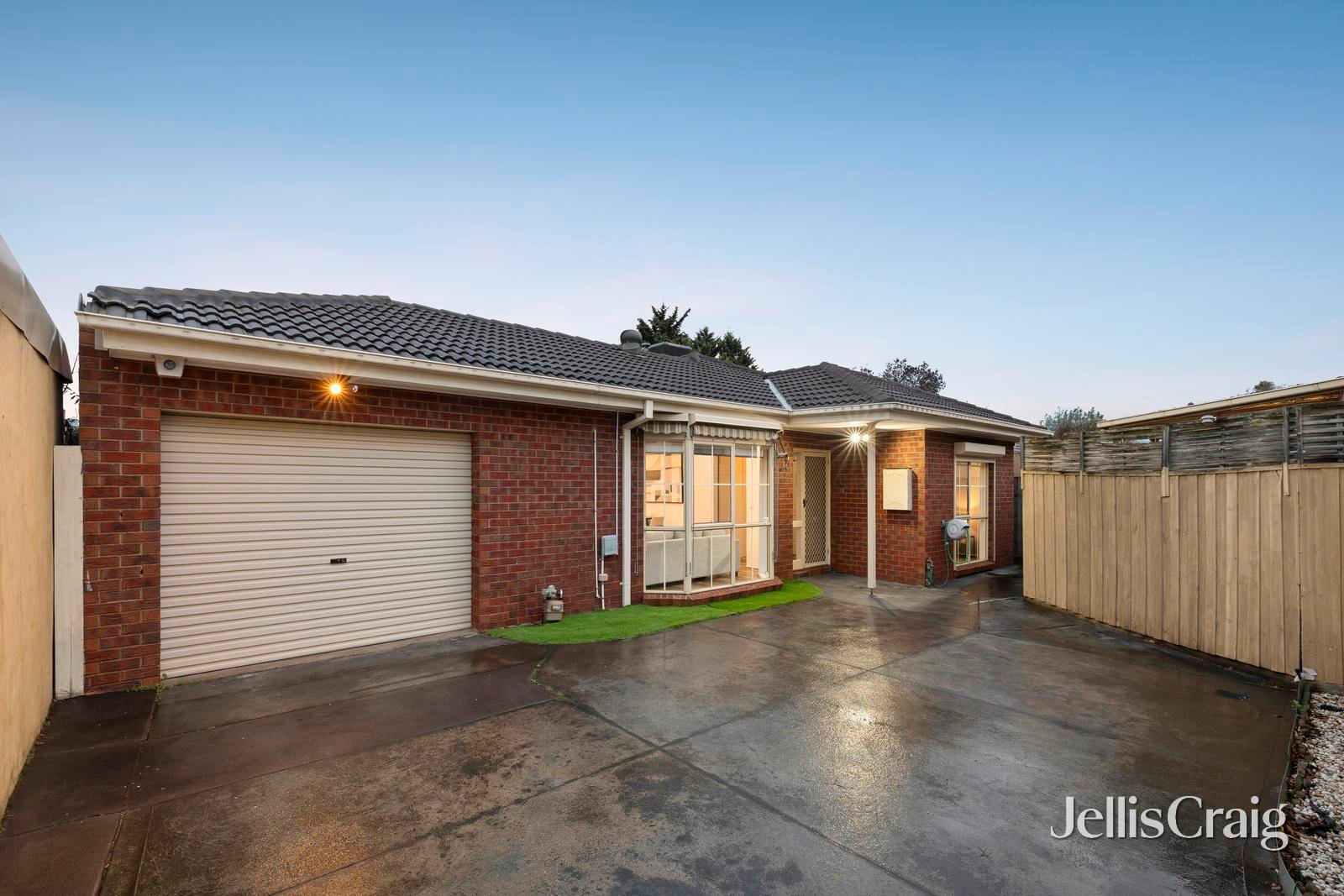 2/6 Richard Street, Bentleigh&nbsp;East image 1