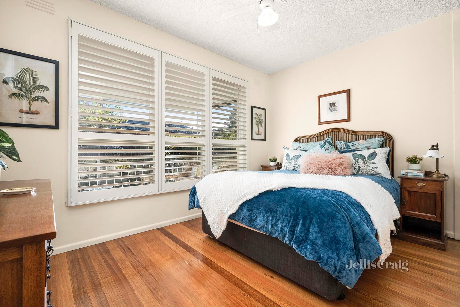 2/6 Riverview Road, Essendon image 7