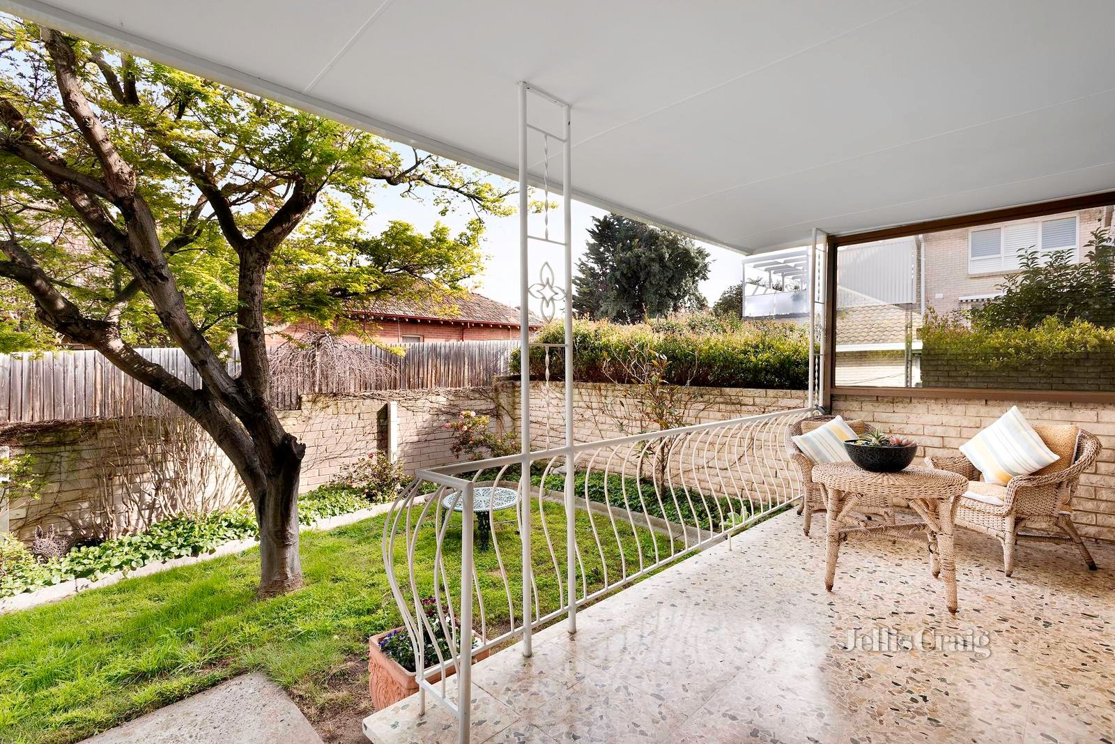 2/6 Riverview Road, Essendon image 10