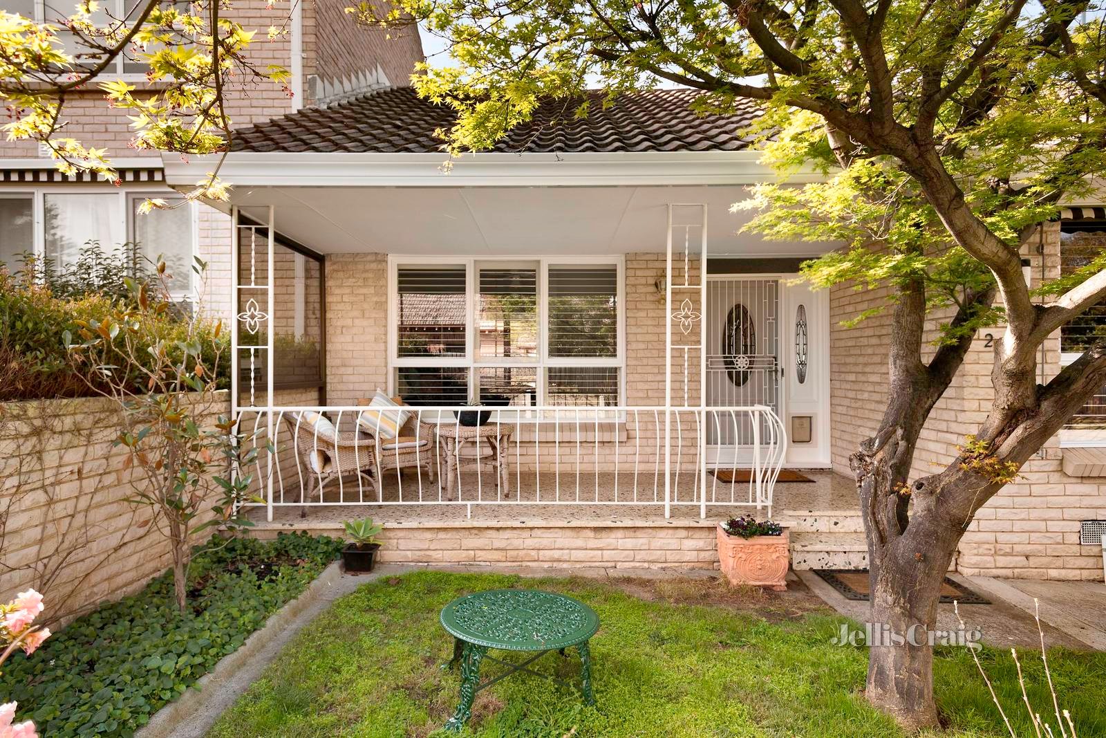 2/6 Riverview Road, Essendon image 11